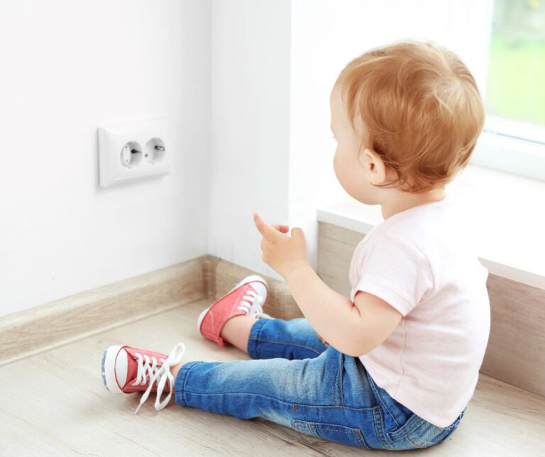 Electricity Safety Tips for Melbourne Kids and Parents