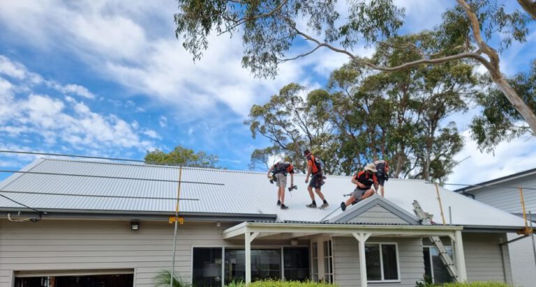 Metal Roofing vs Tile Roofing: Discover the Key Differences